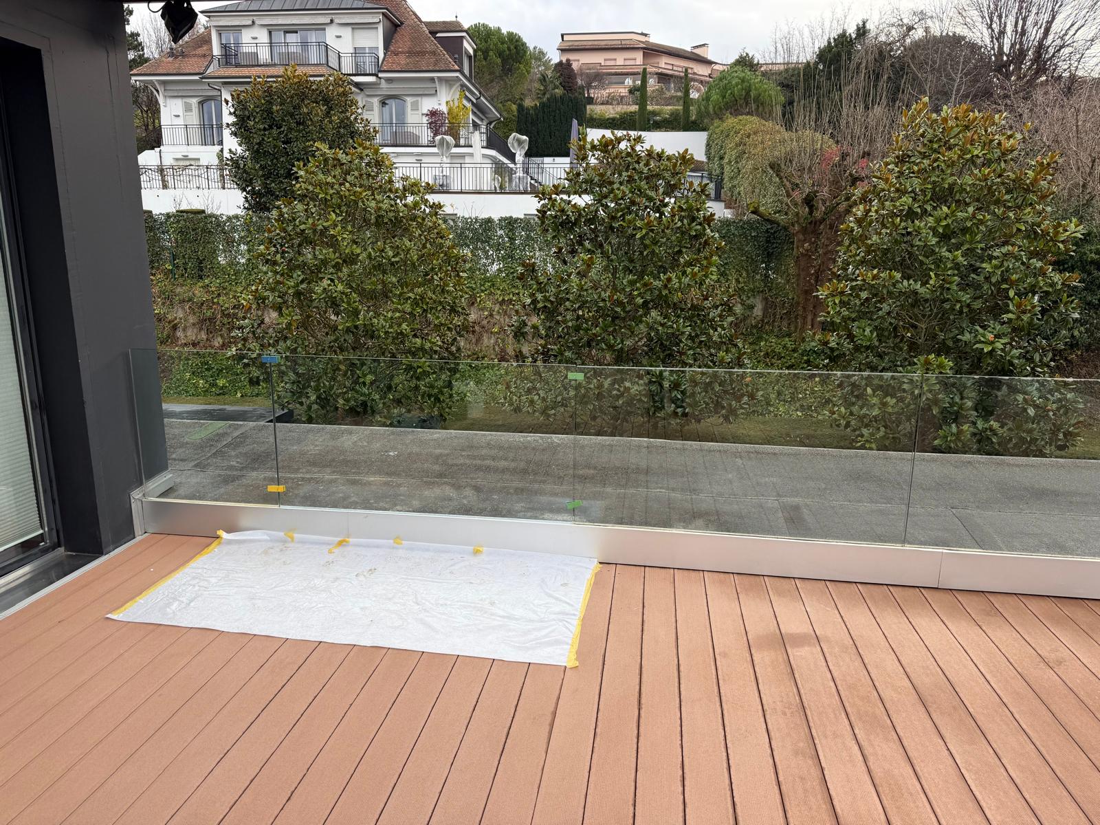 Terrasse et garde-corps pendant le remplacement à Cologny