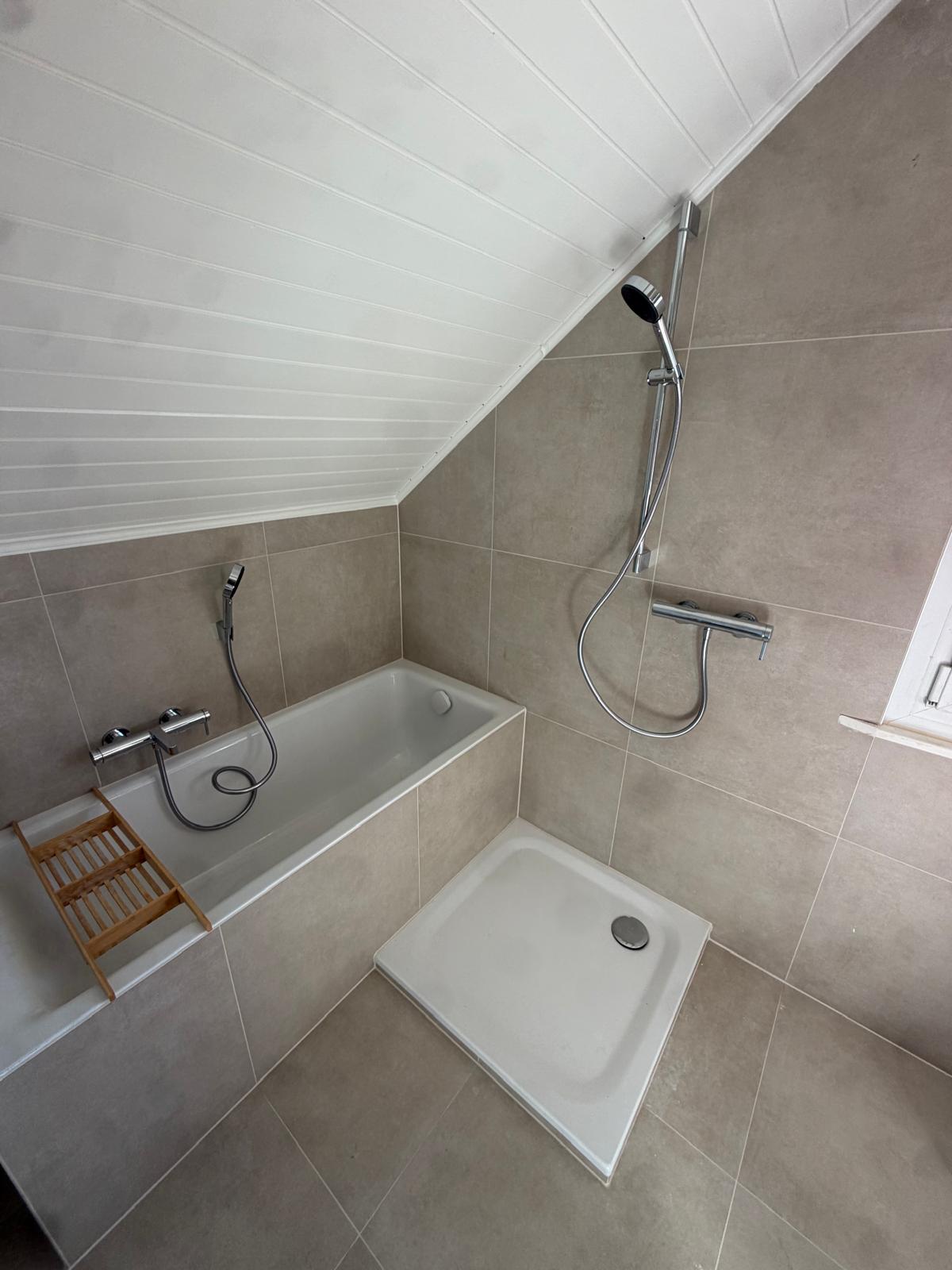 Salle de bains à Collex-Bossy avant la pose des parois de douche